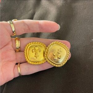 Ben amun 24k gold plated large clip on non pierced earrings